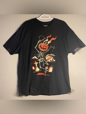 Hot Topic Mens XL Black Pumpkin Skeleten Graveyard Dance Short Sleeve T-Shirt